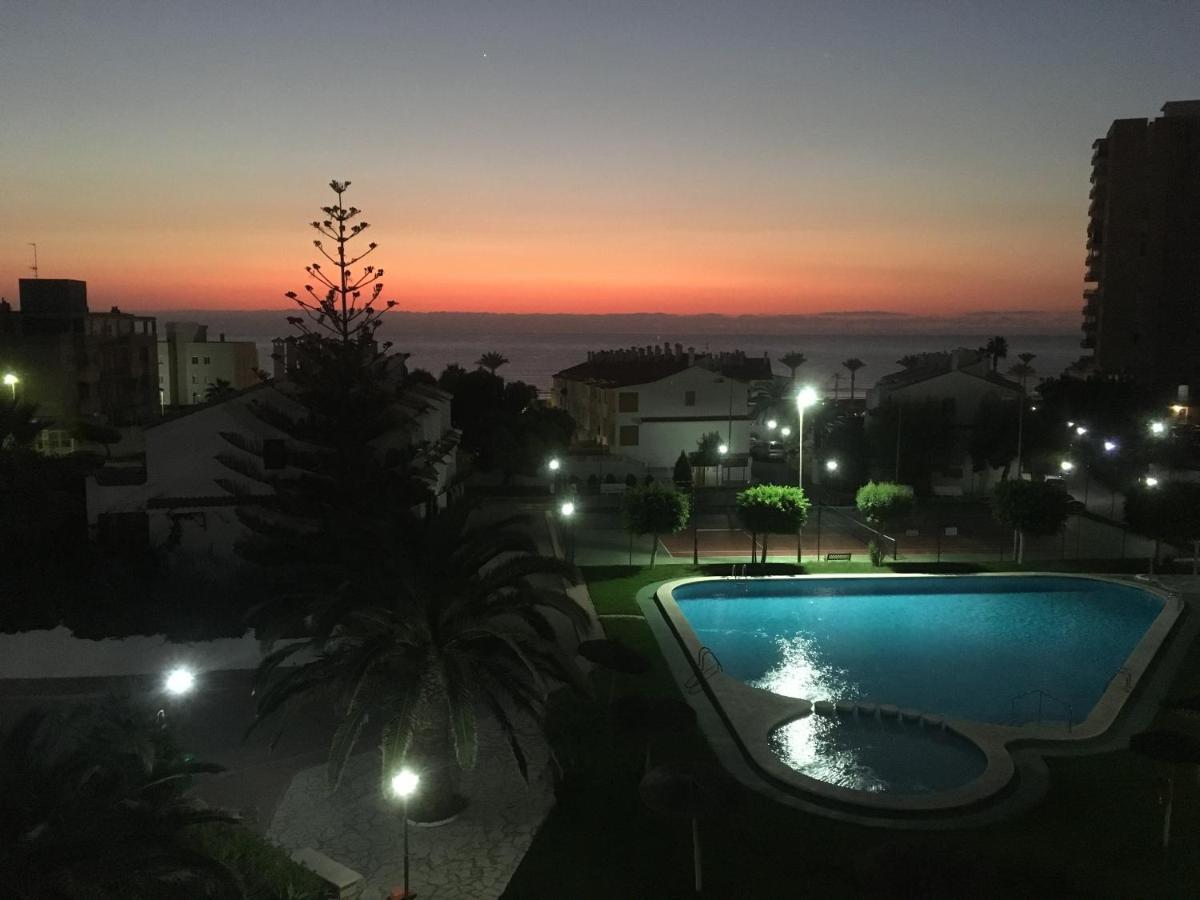 אל קאמפיו Apartamento Roses מראה חיצוני תמונה
