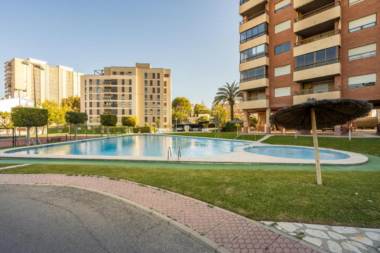 אל קאמפיו Apartamento Roses מראה חיצוני תמונה